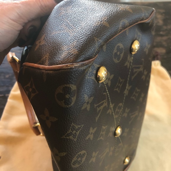 COPY - ๐ฏ Authentic Louis Vuitton Tivoli PM handbag. AUTHENTICATED - Picture 16 of 17